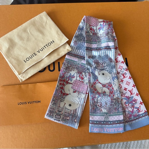 LV Pink Mouse Bandeau - Picture 8 of 14